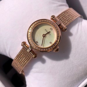 구찌 여자 시계