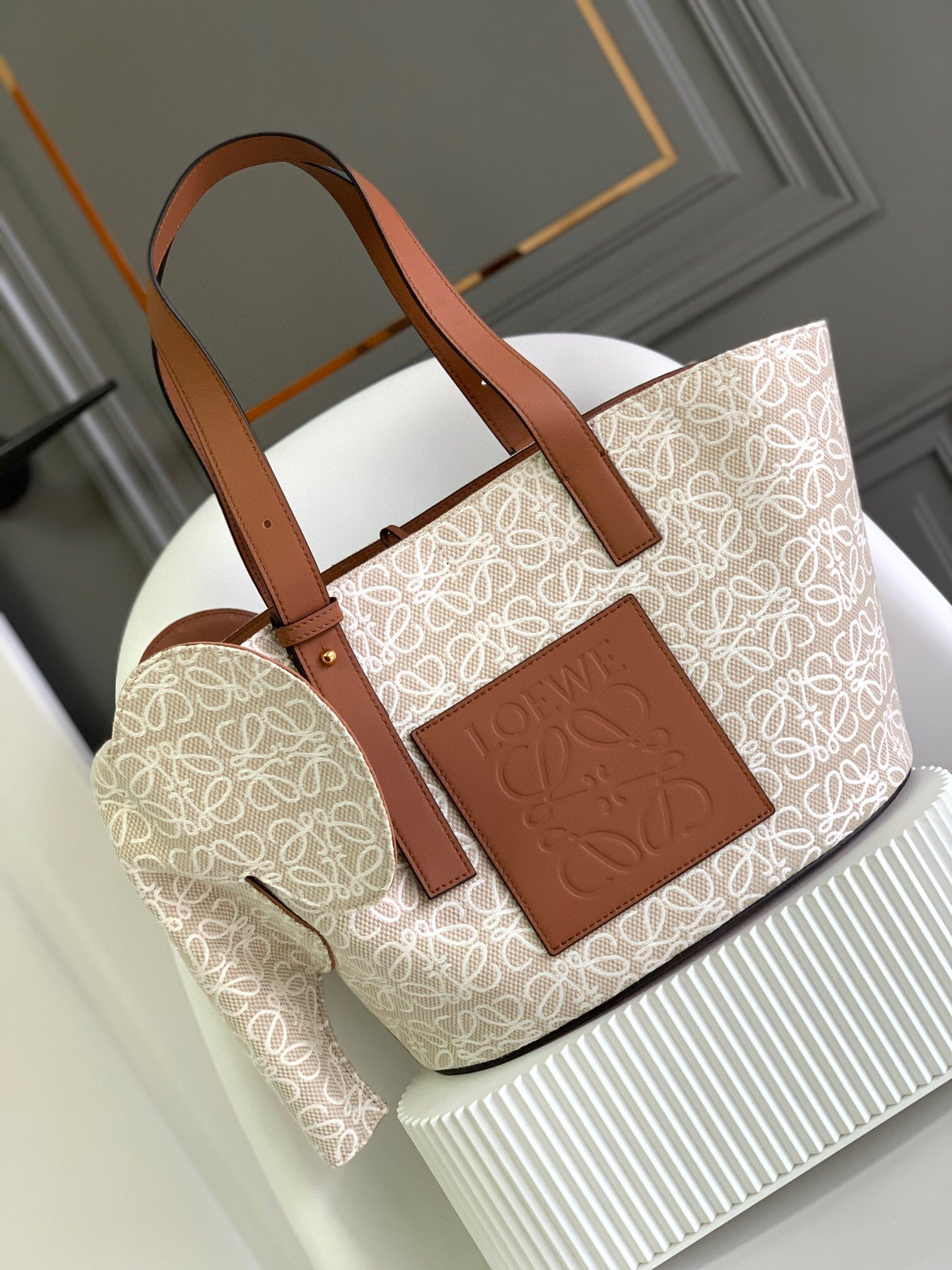 로에베 바스켓 백 여자가방