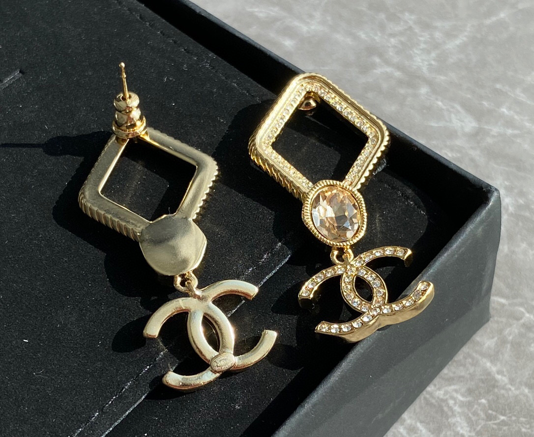 샤넬 여자 귀걸이