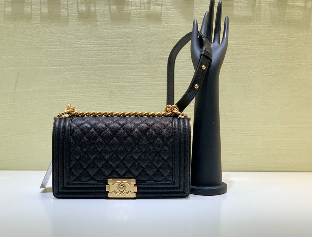 샤넬 미디움 보이백 67086 여자가방