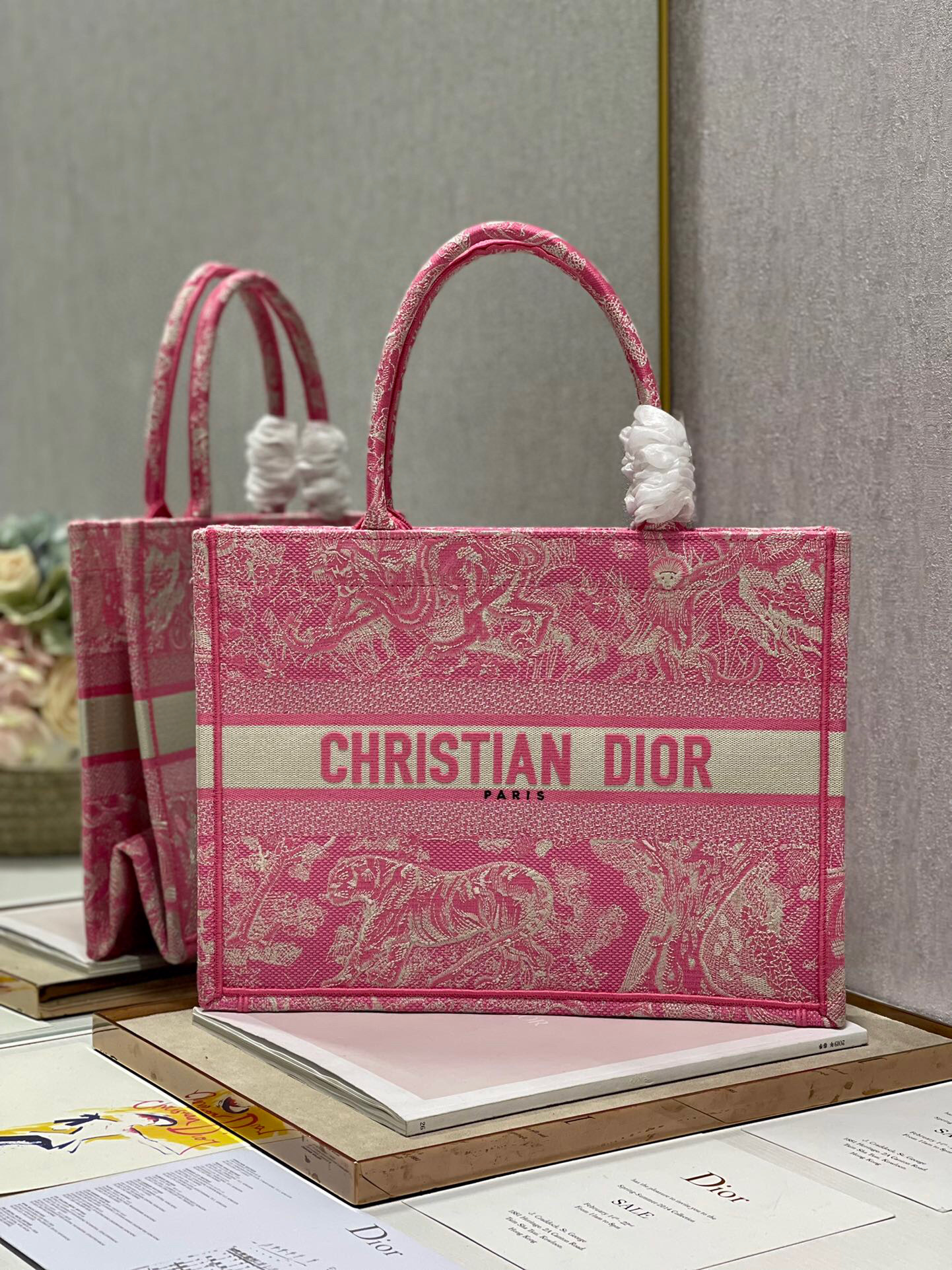 디올 북 토트백 여자가방