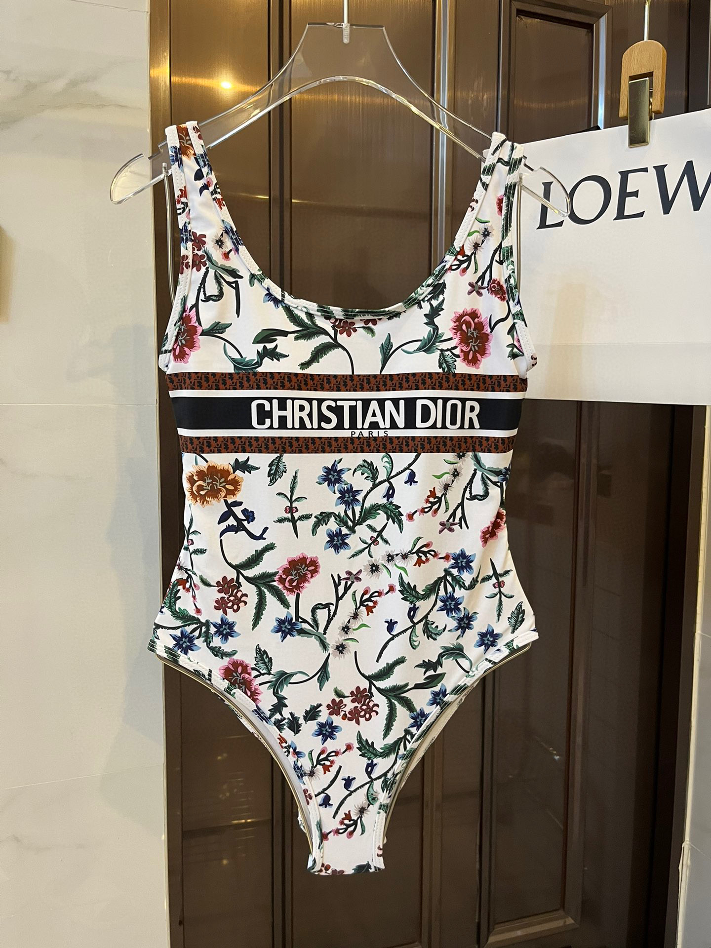 디올  여자 수영복