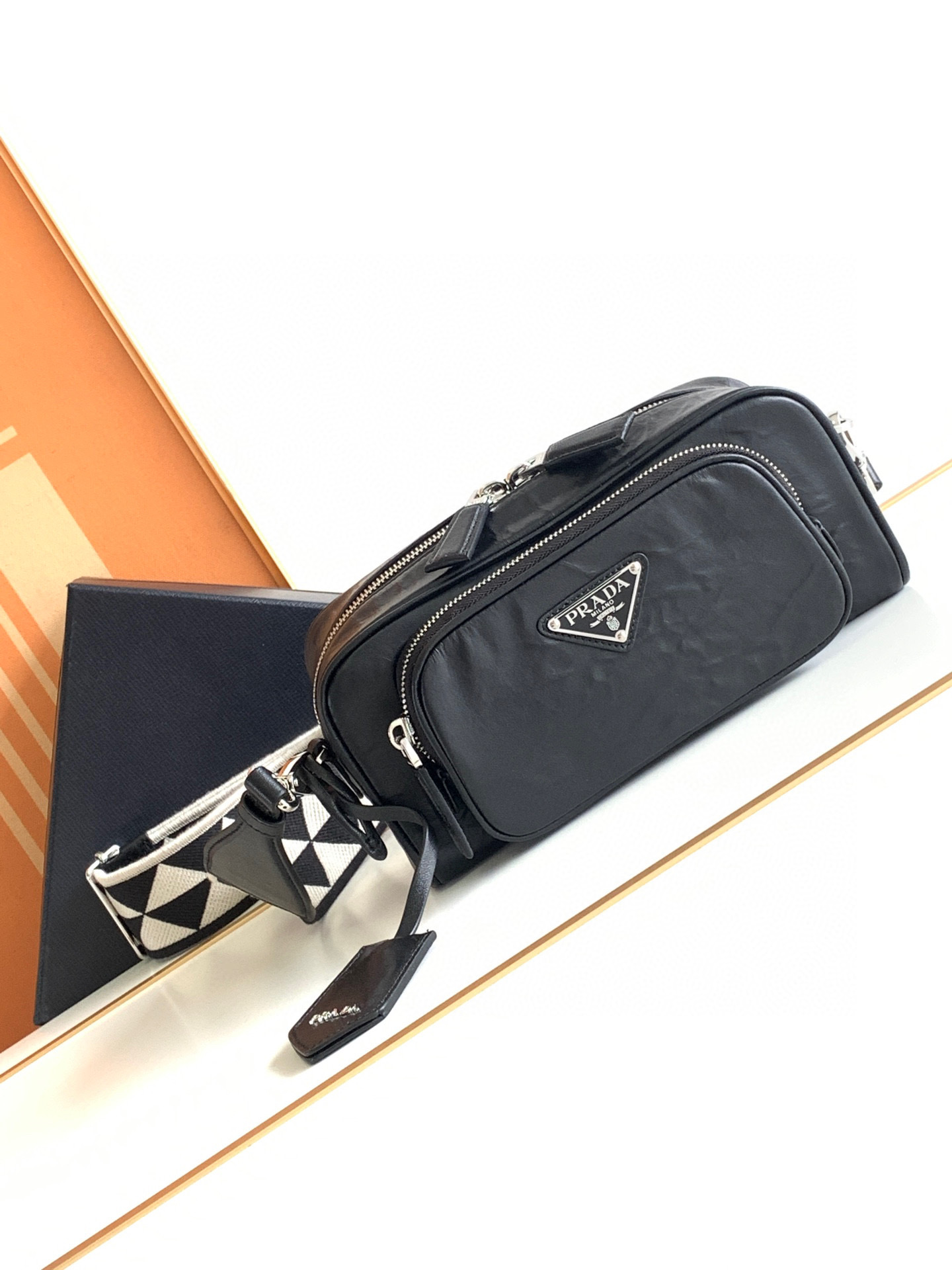 프라다 여자가방 1BH198