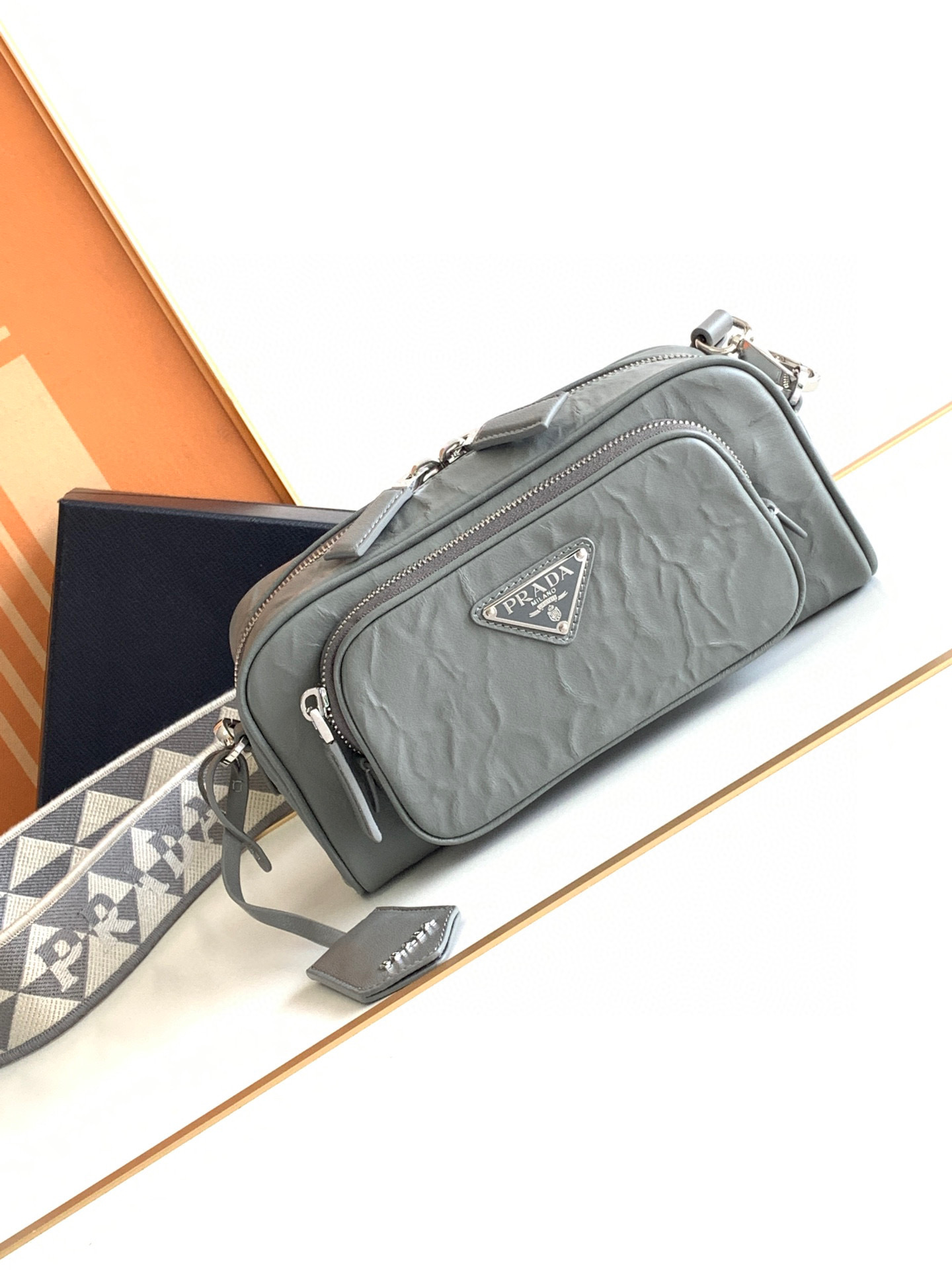 프라다 여자가방 1BH198