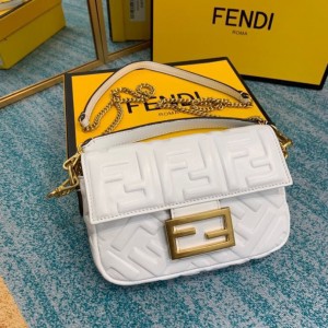 펜디 여가가방 스몰 8BS017