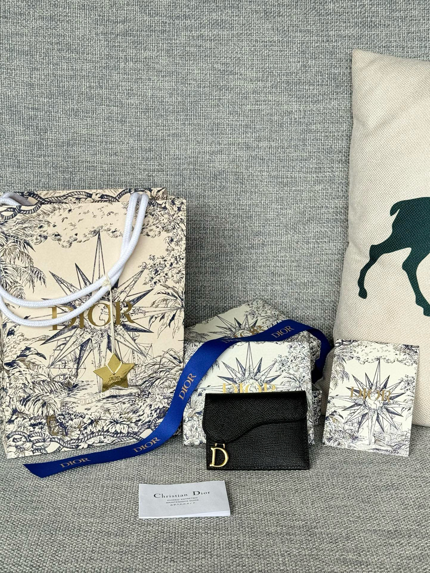 디올 카드지갑  s5610