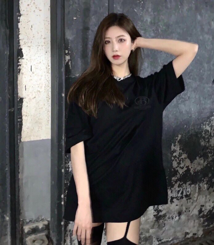 발렌시아가 남녀공용 반팔티