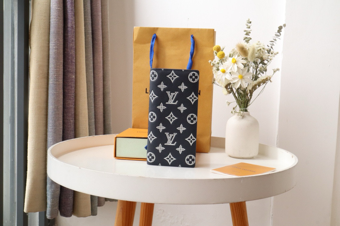 루이비통 남자 장지갑 M83380