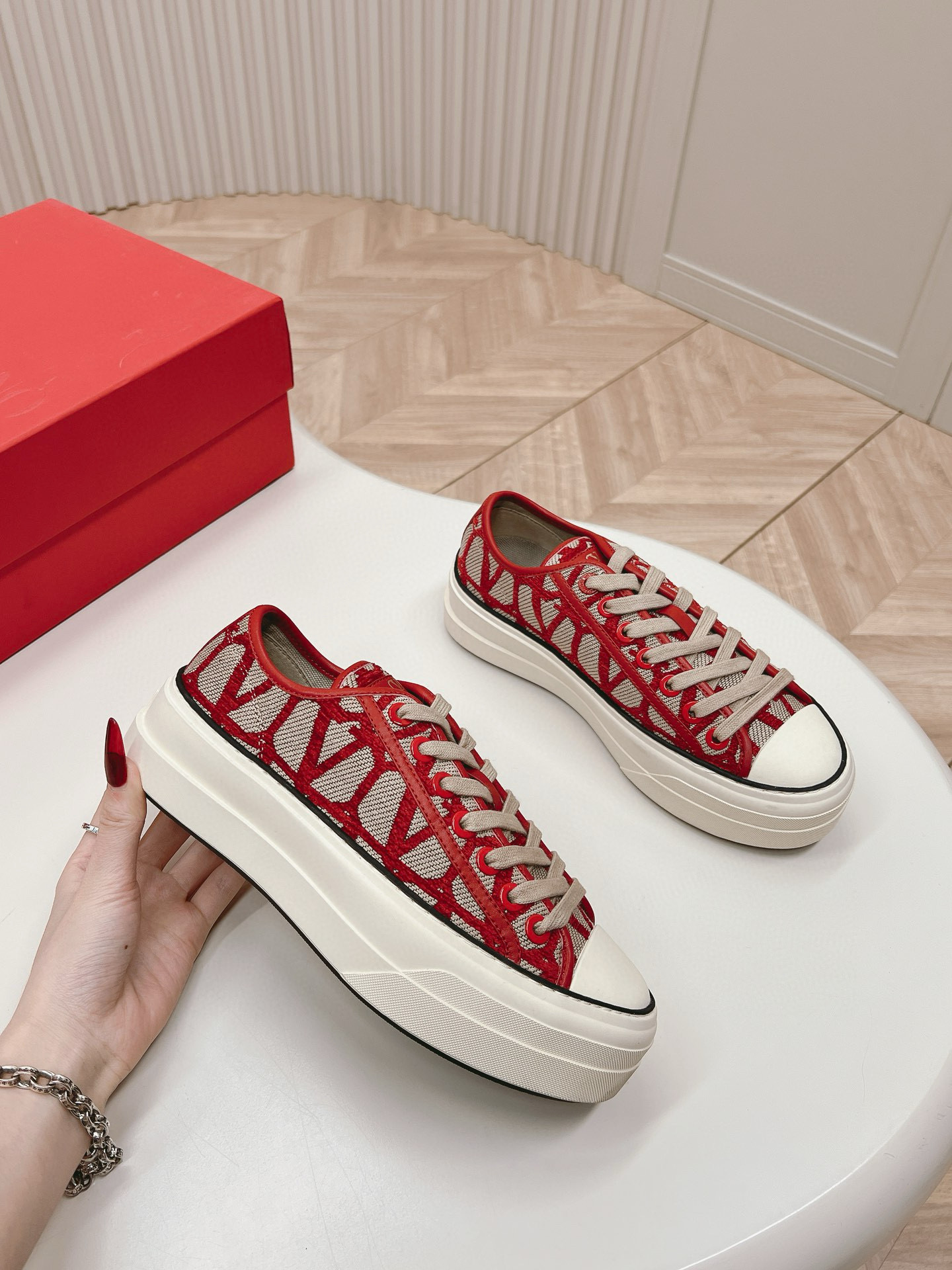 발렌티노 여자 스니커즈 신발 운동화