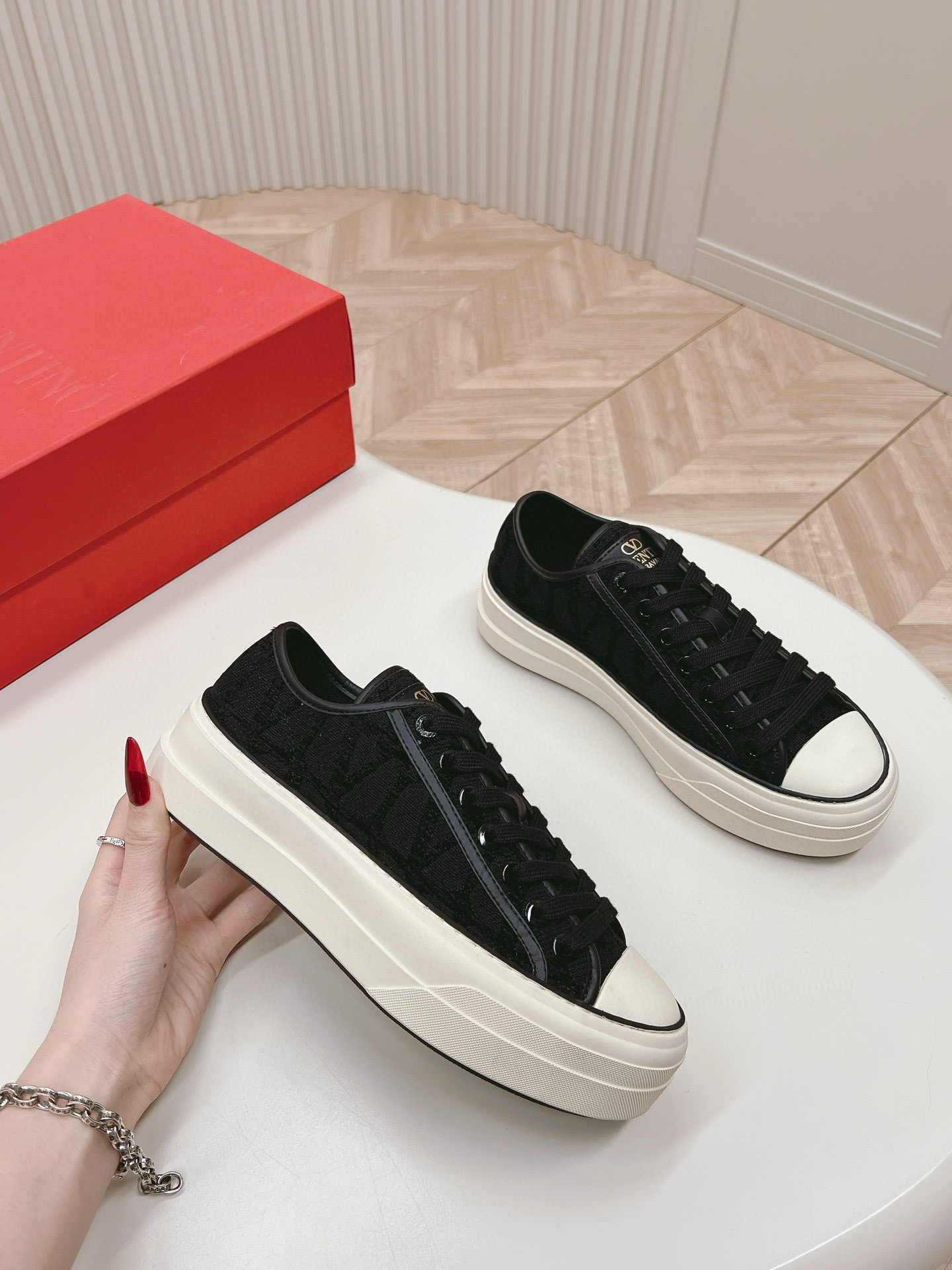 발렌티노 여자 스니커즈 신발 운동화