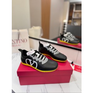 발렌티노 남녀공용 스니커즈 신발 운동화