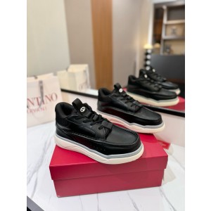 발렌티노 남녀공용 스니커즈 신발 운동화