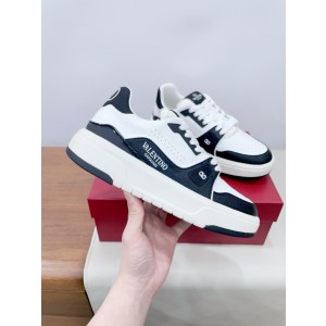 발렌티노 남녀공용 스니커즈 신발 운동화