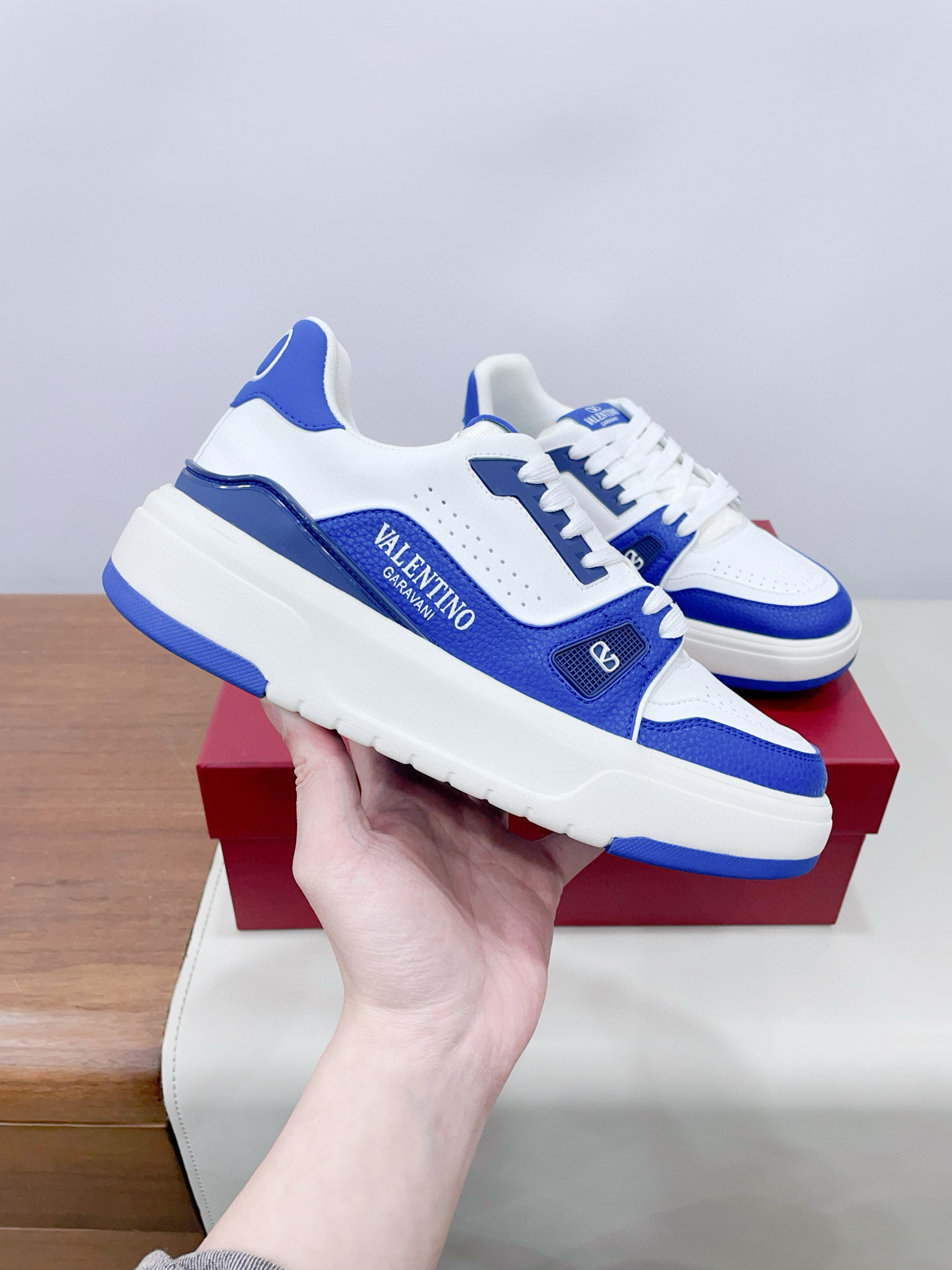 발렌티노 남녀공용 스니커즈 신발 운동화