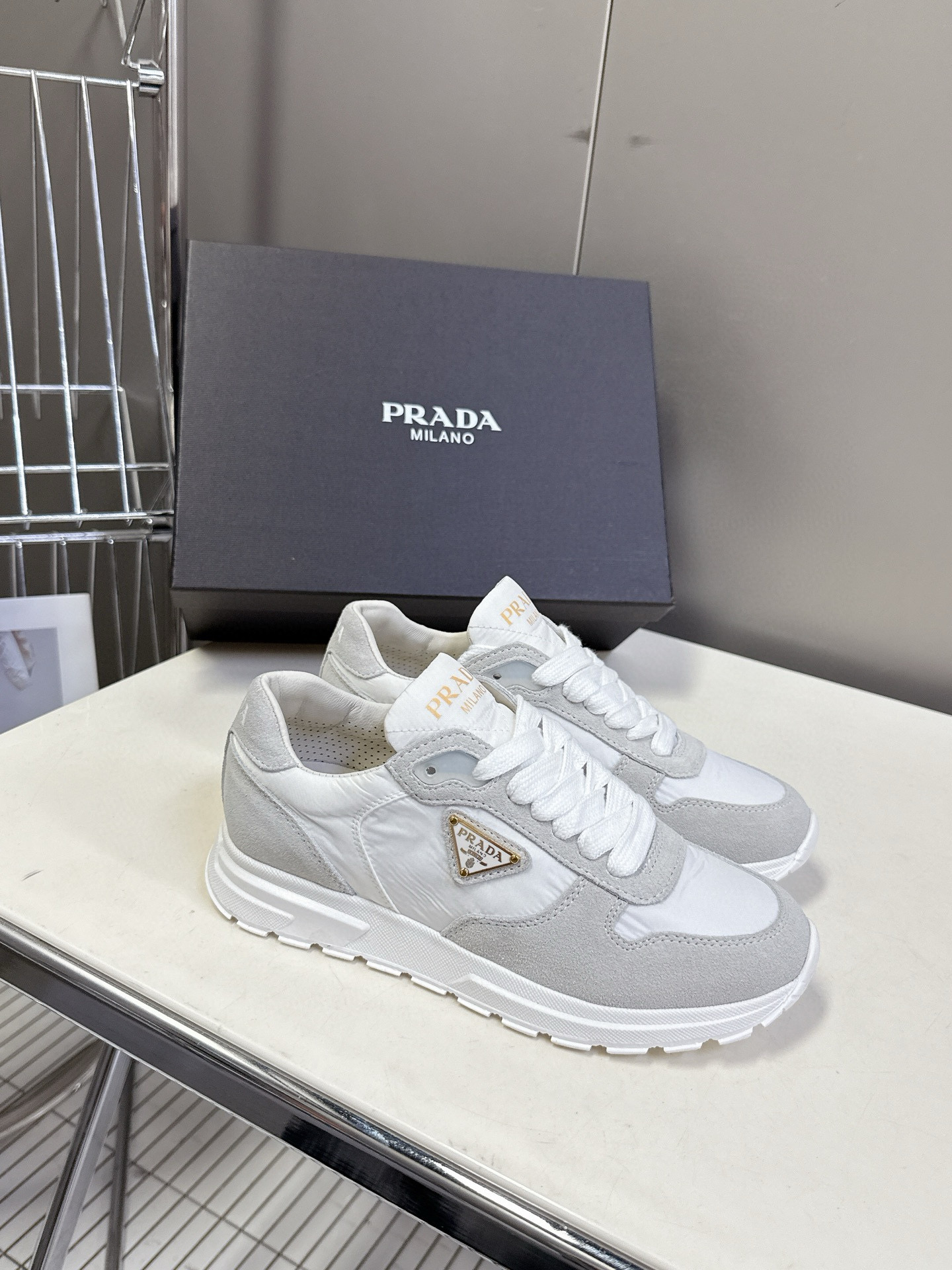 프라다 여자 스니커즈 신발 운동화