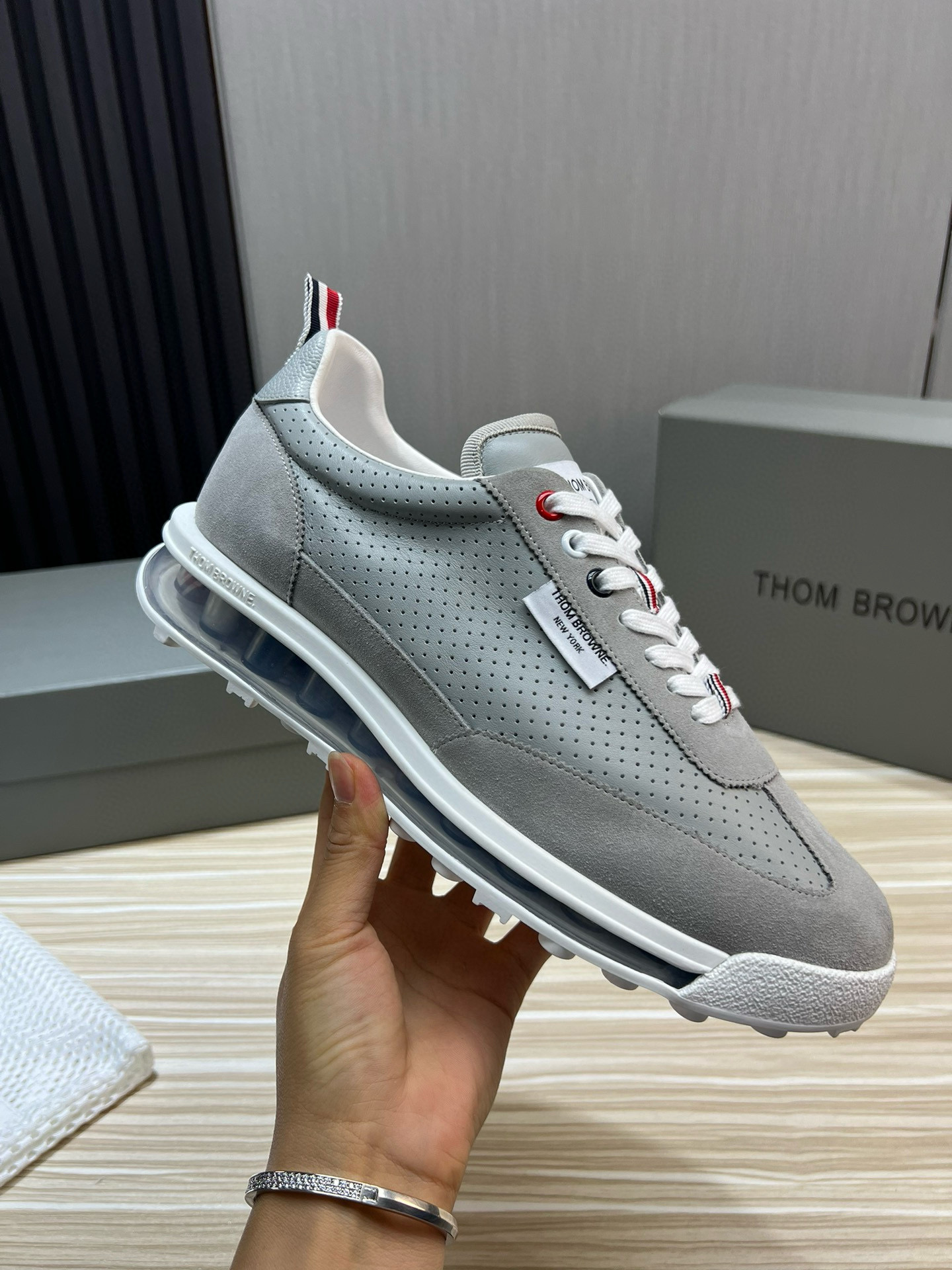 톰브라운 남자 신발 운동화 스니커즈