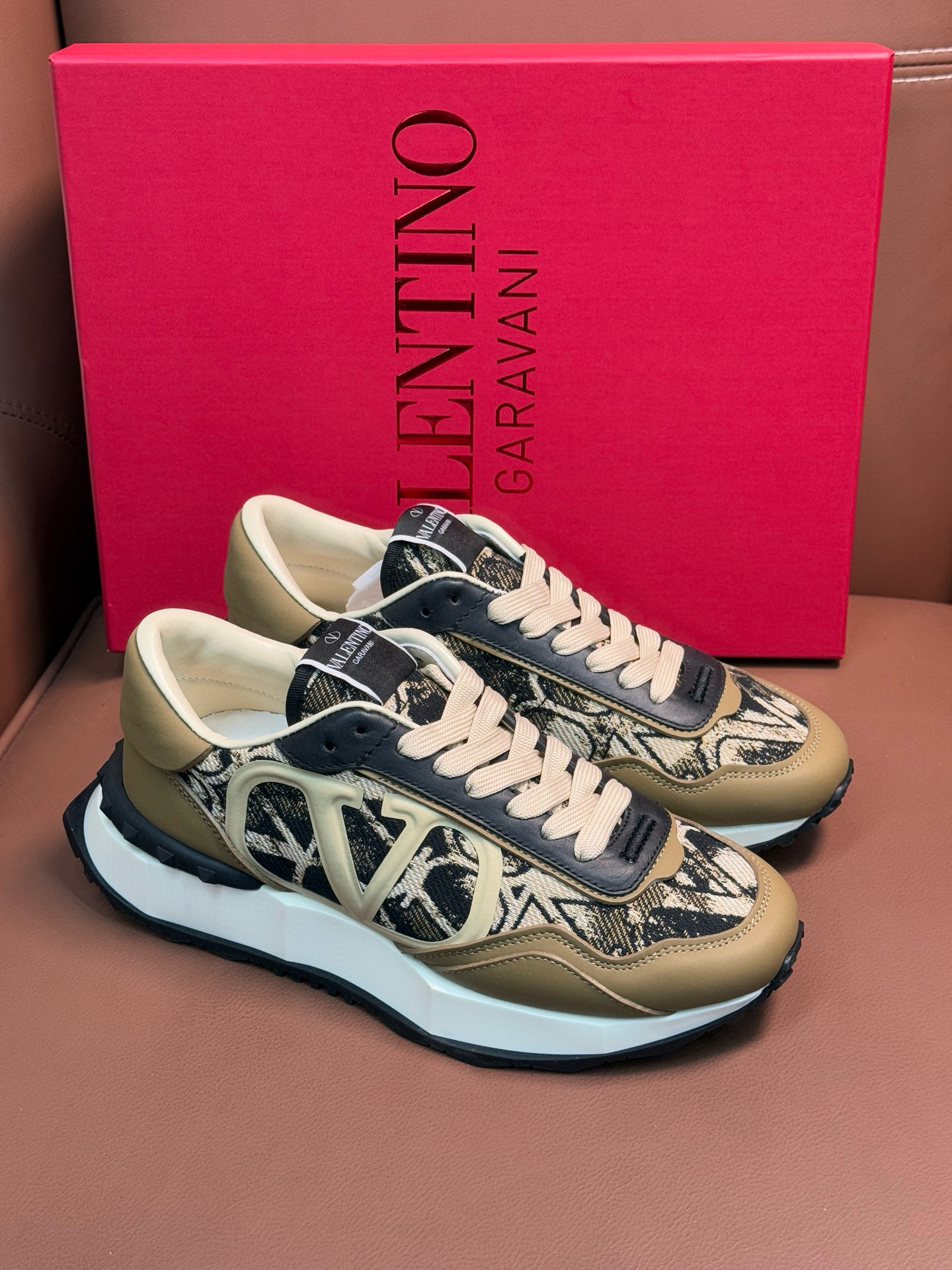 발렌티노 남자 신발 운동화 스니커즈