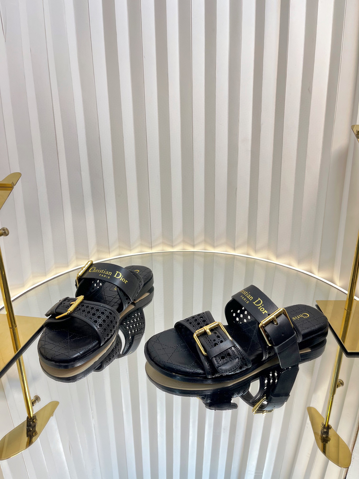 디올 여자 슬리퍼