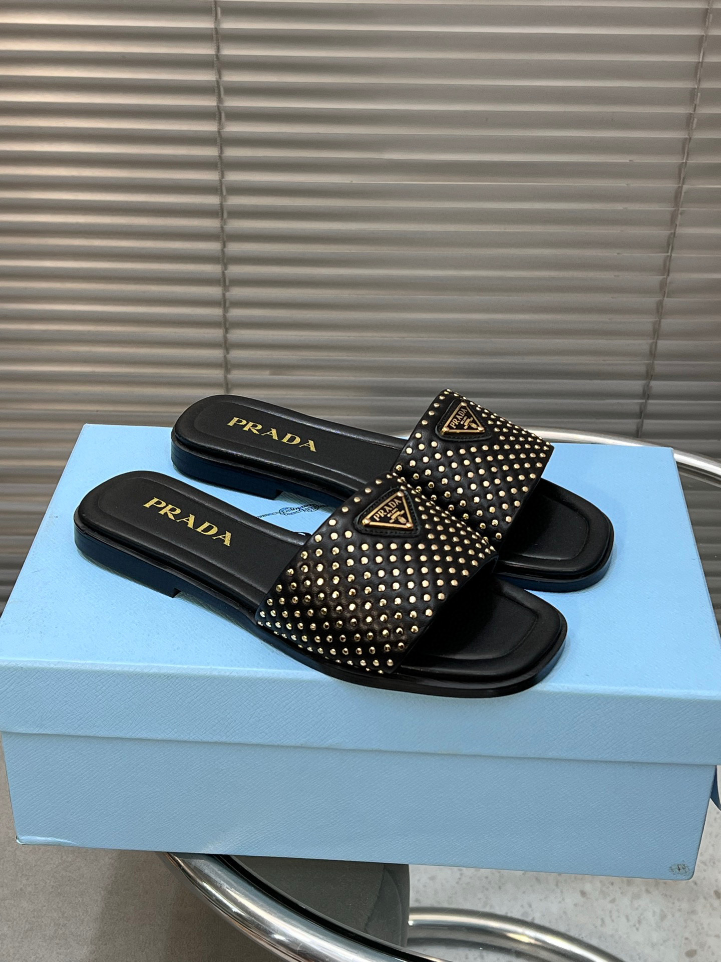 프라다 여자 슬리퍼