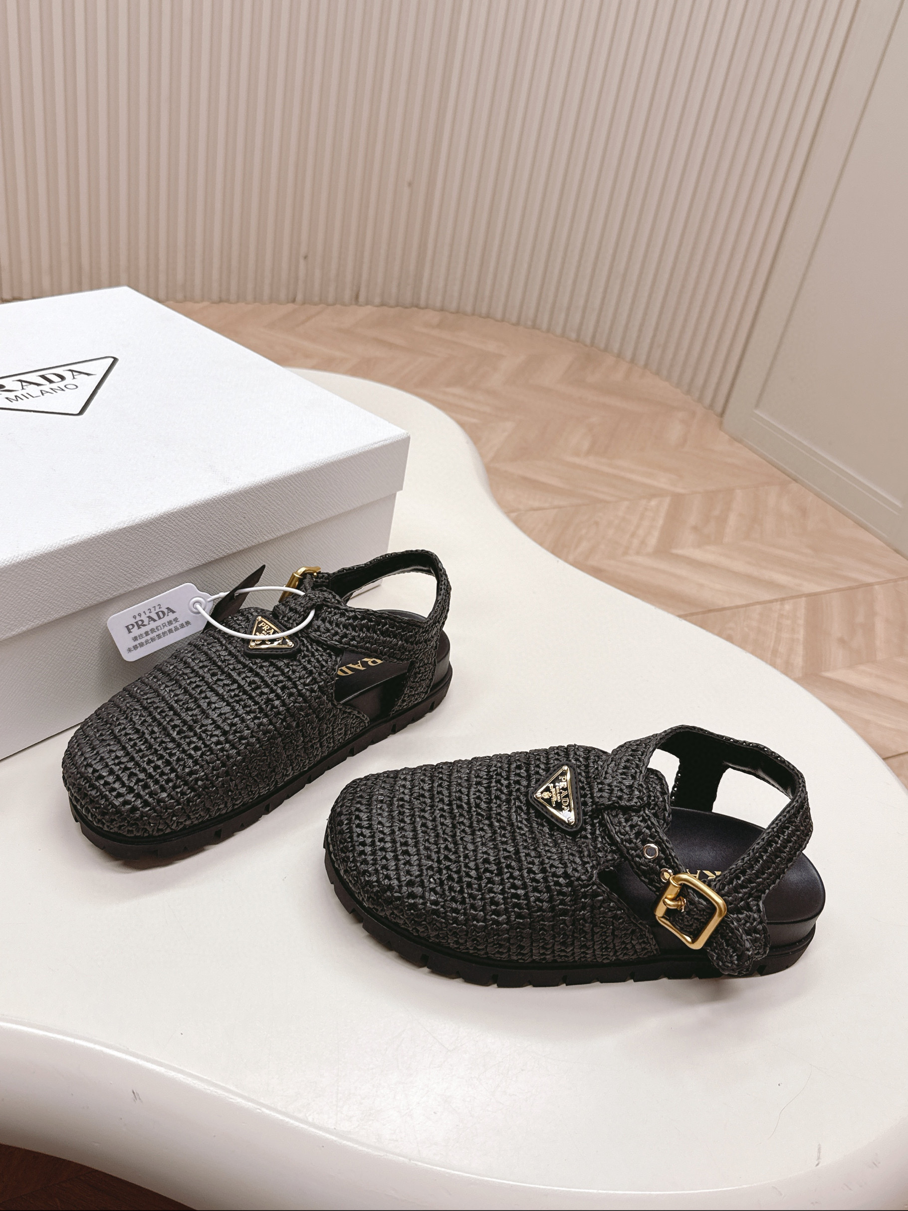 프라다 여자 샌들