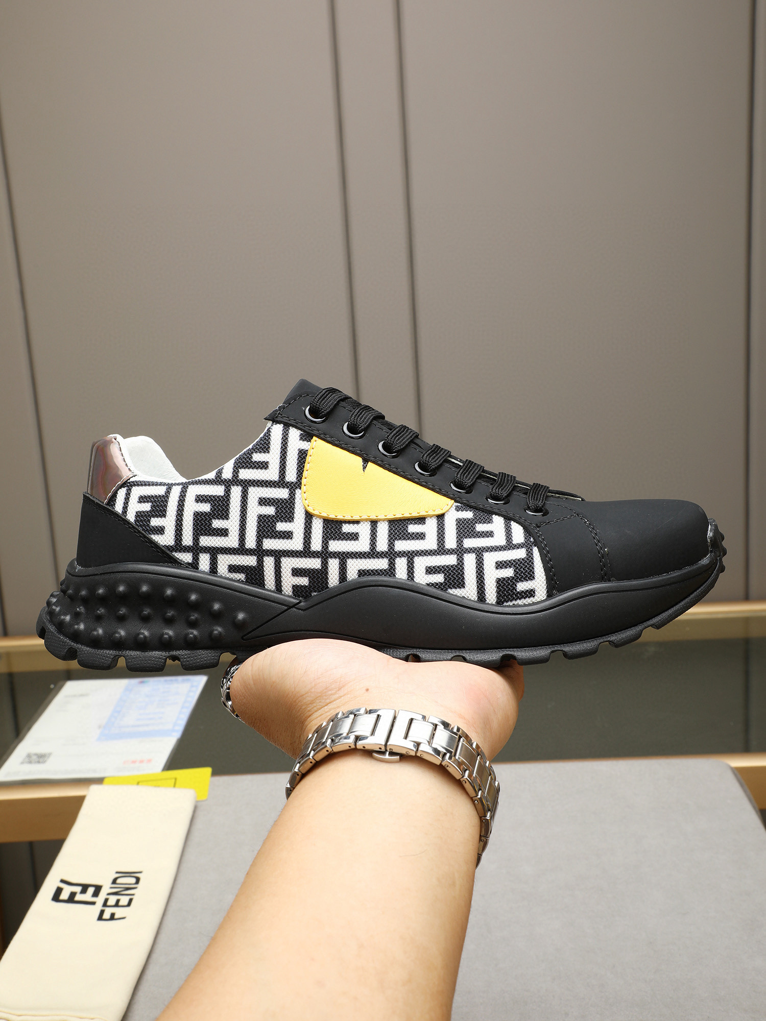 펜디 남자신발 운동화 스니커즈