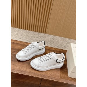 알렉산더 맥퀸 남녀공용 신발 운동화 스니커즈