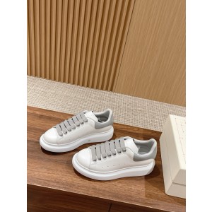 알렉산더 맥퀸 남녀공용 신발 운동화 스니커즈