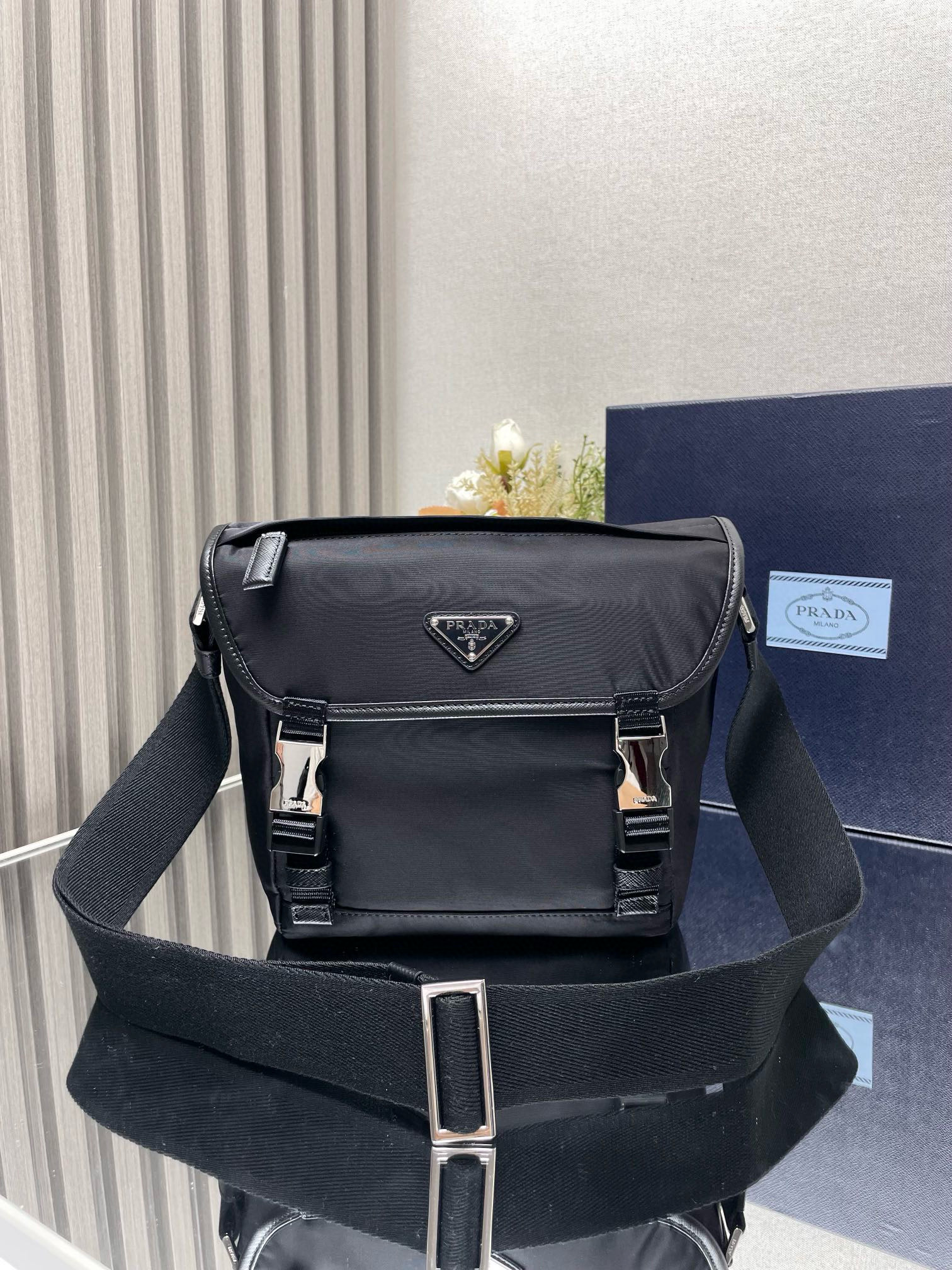 프라다 2VD066 남자가방