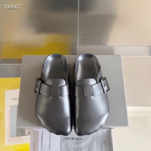 발렌시아가 남녀공용 슬리퍼