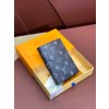 루이비통 여권지갑 M11702