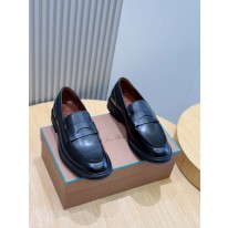 로로피아나 남자 구두