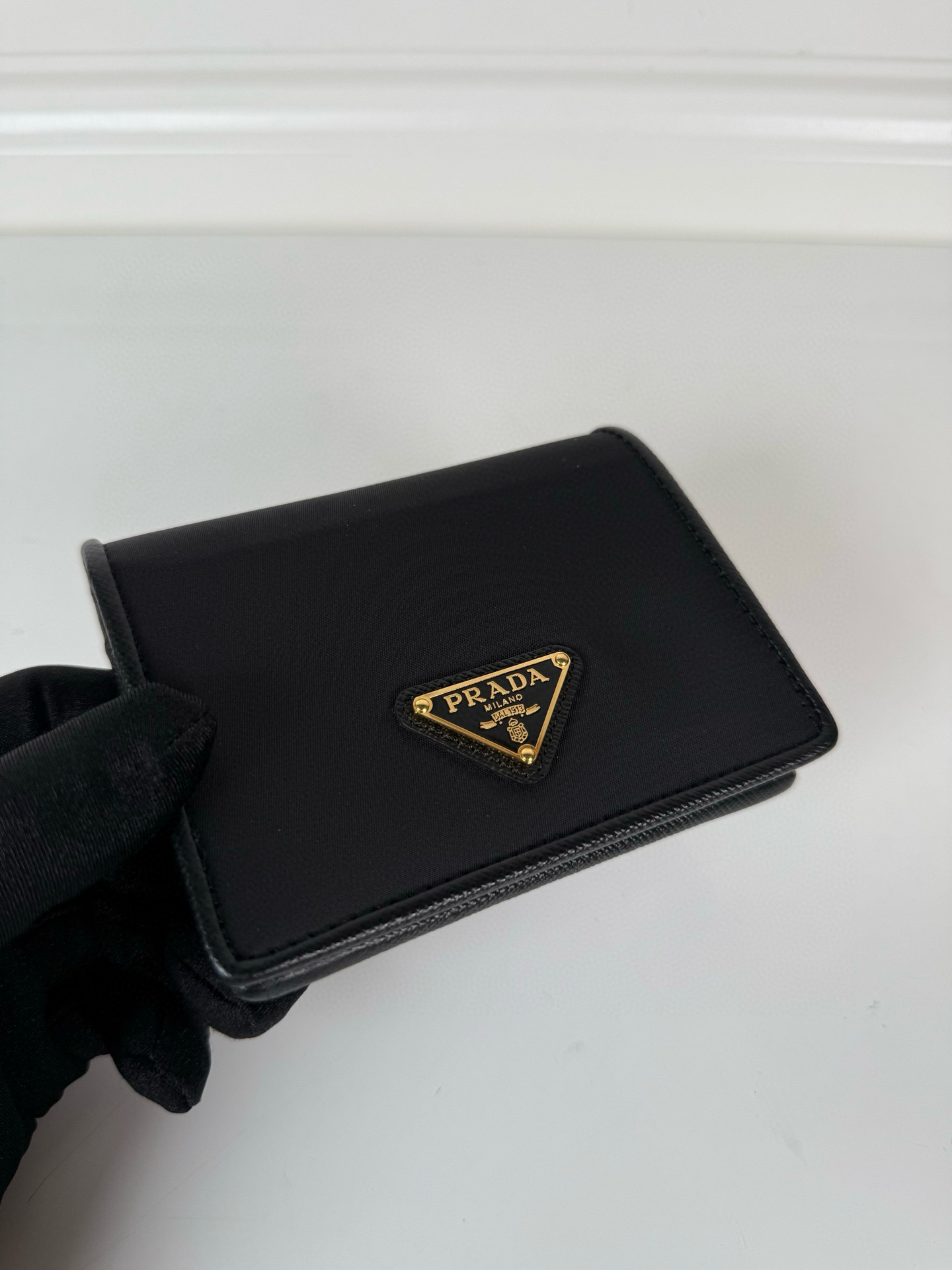 프라다 1M0204 여자 반지갑