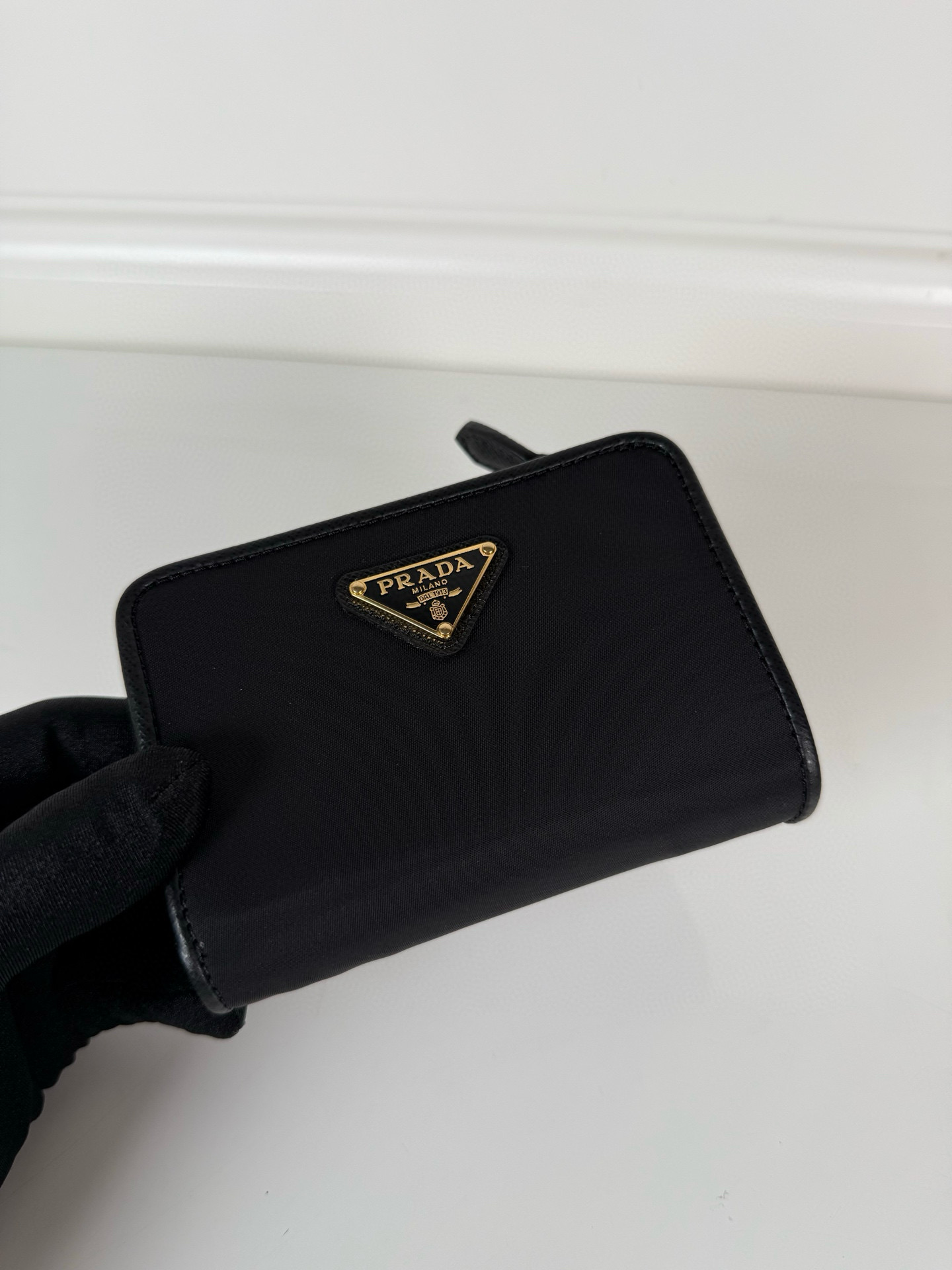 프라다 1ML018 여자 반지갑