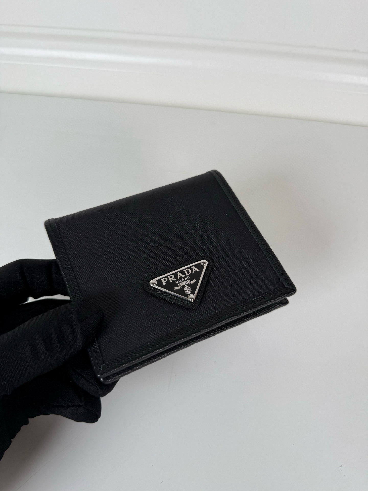 프라다 2MO004 남녀공용 반지갑