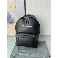 발렌시아가 백팩