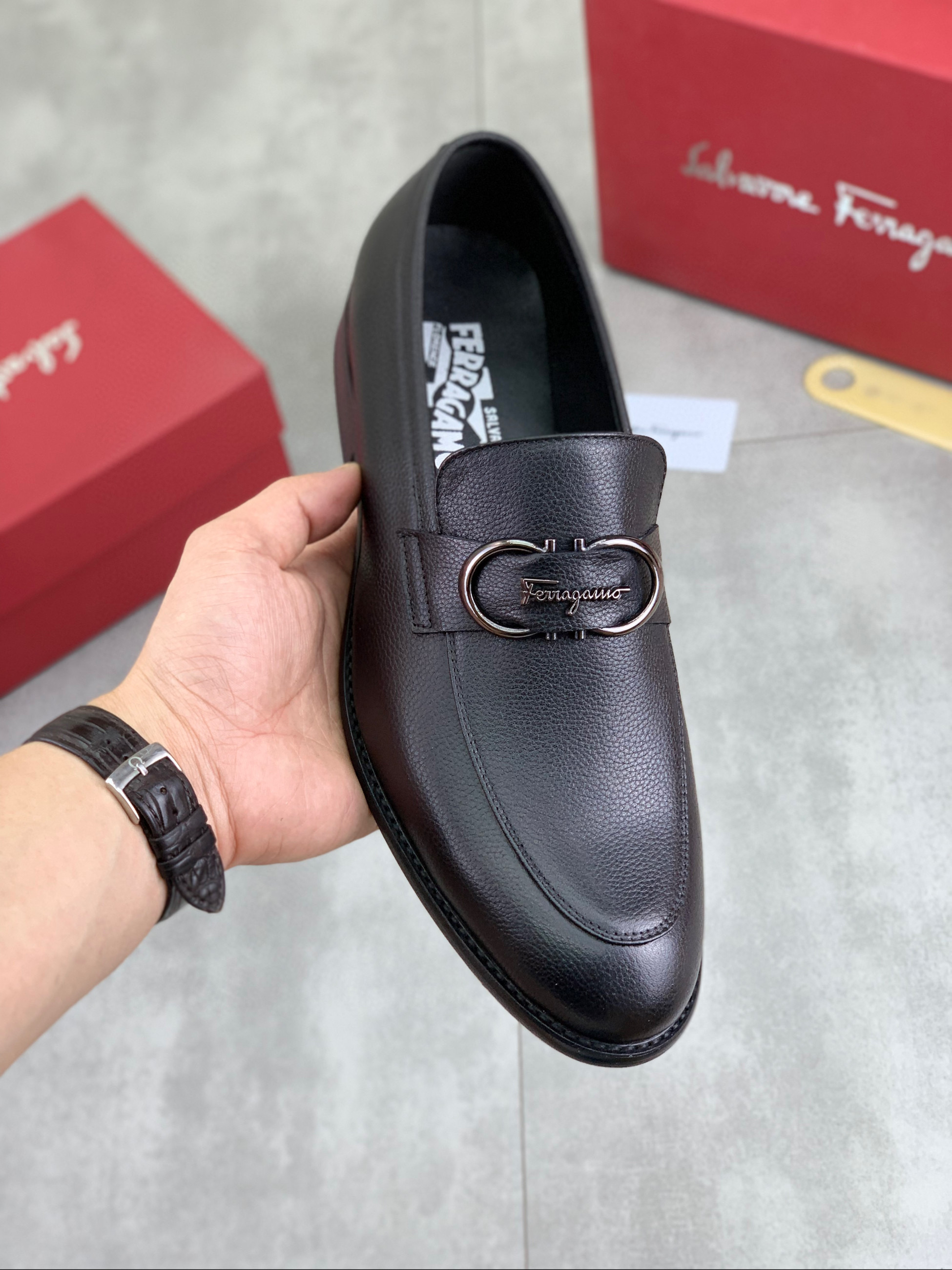 페라가모 남자 구두