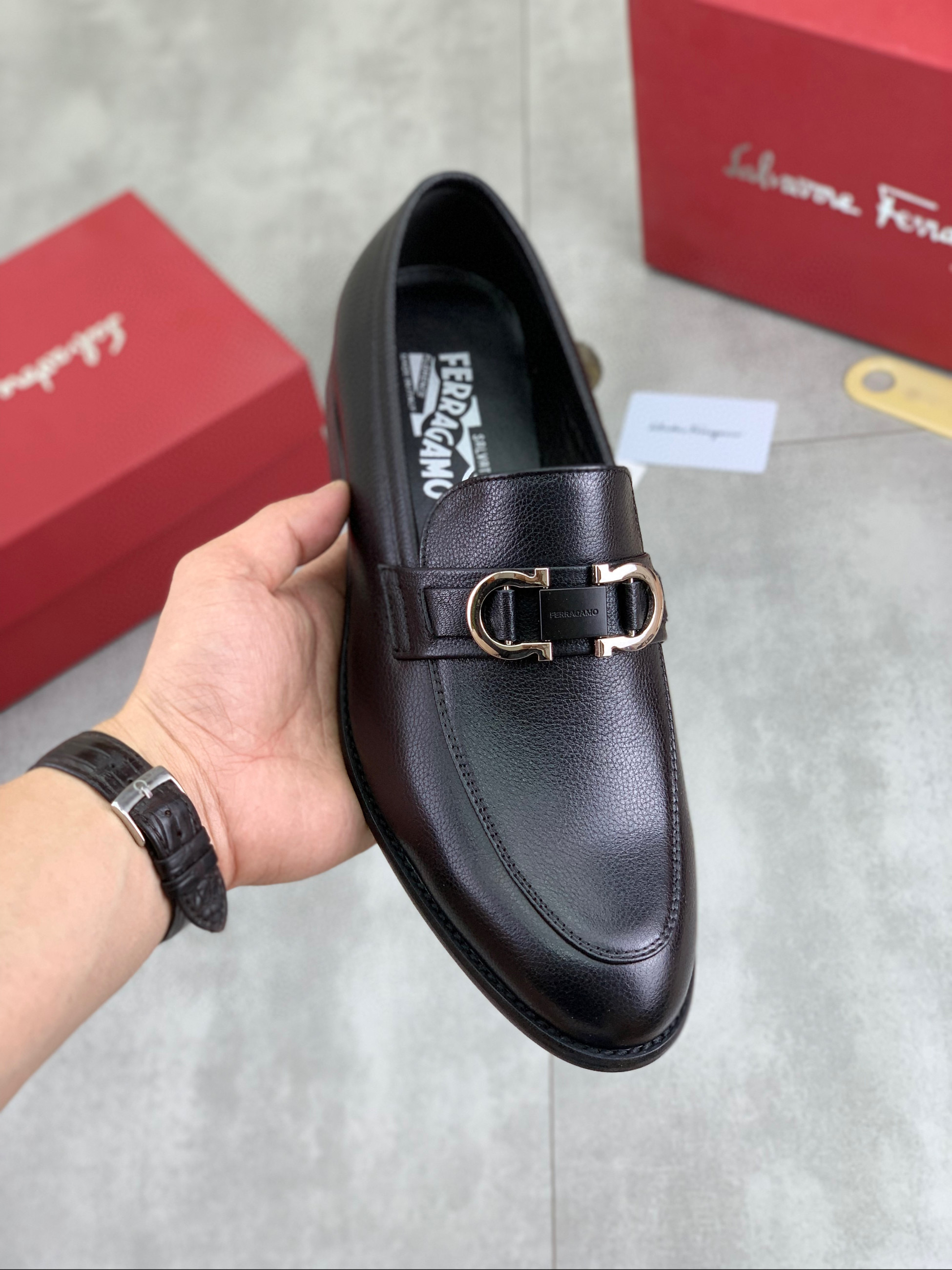 페라가모 남자 구두