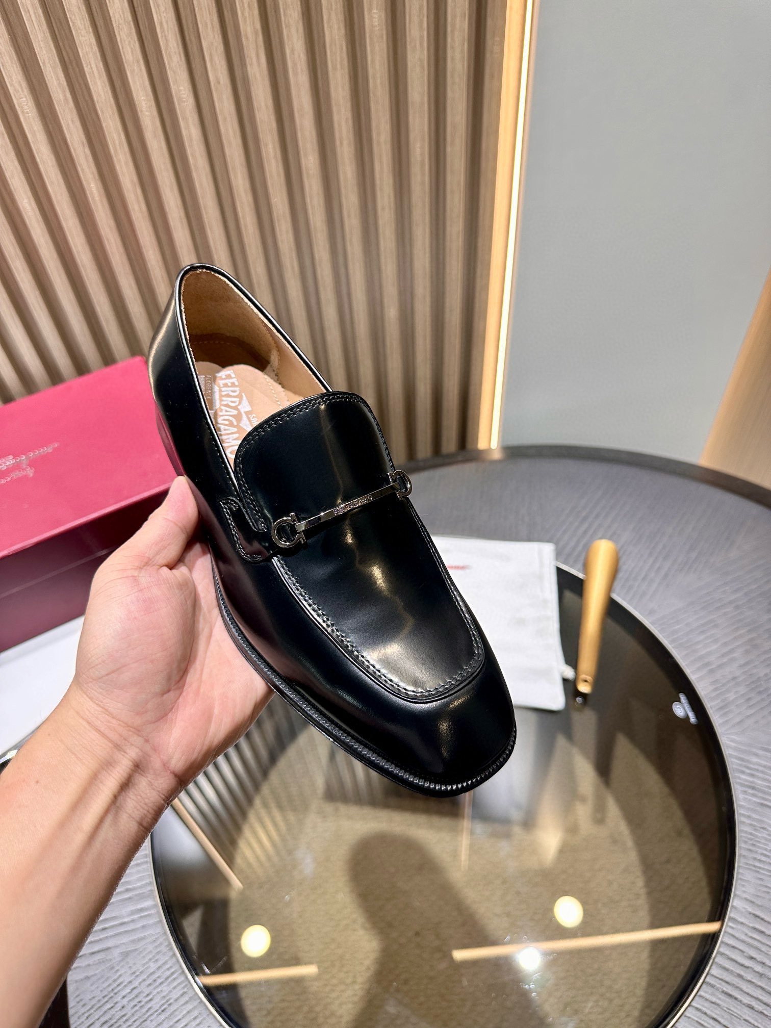 페라가모 남자 구두