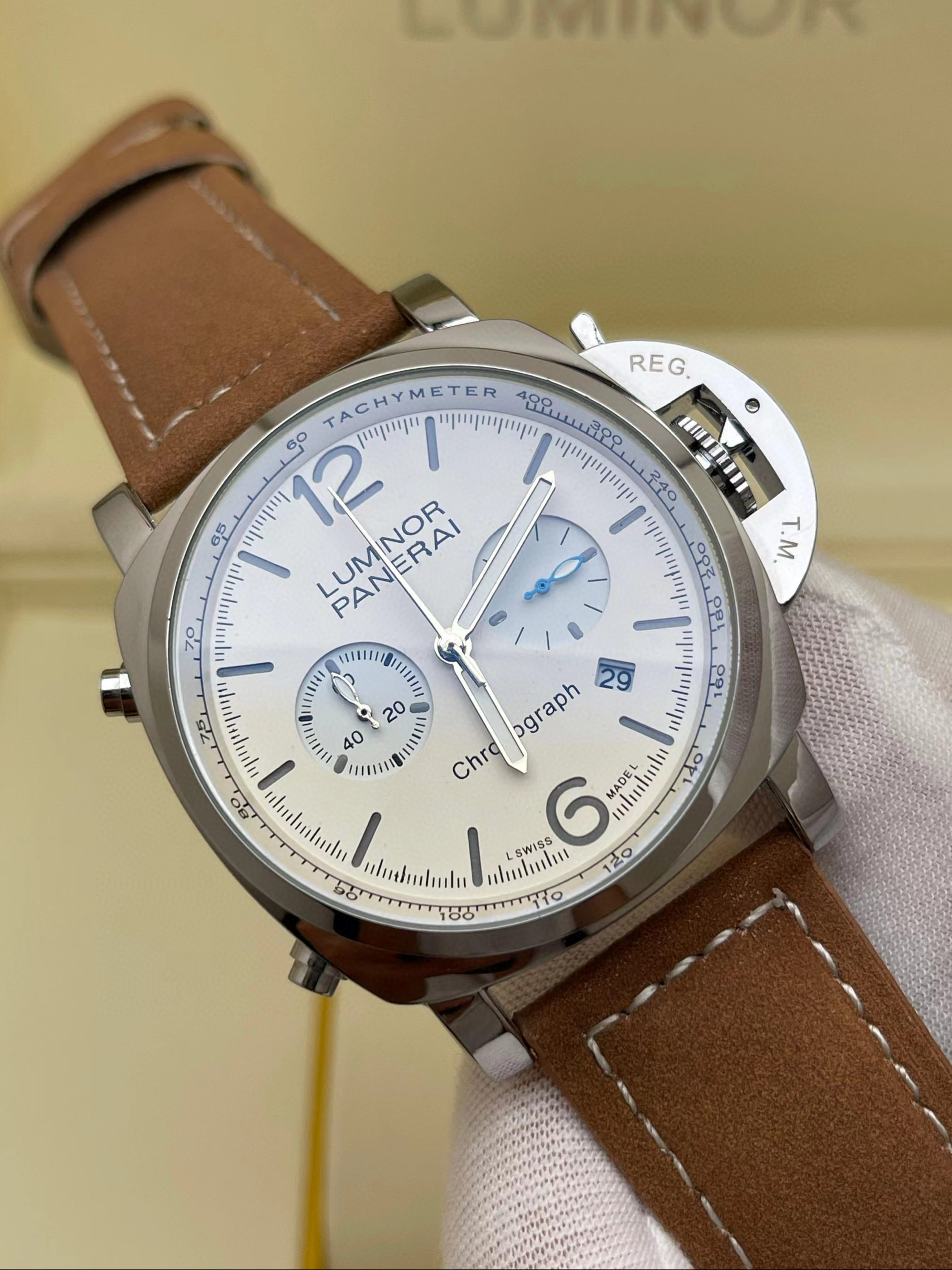 파네라이 A급 남자시계