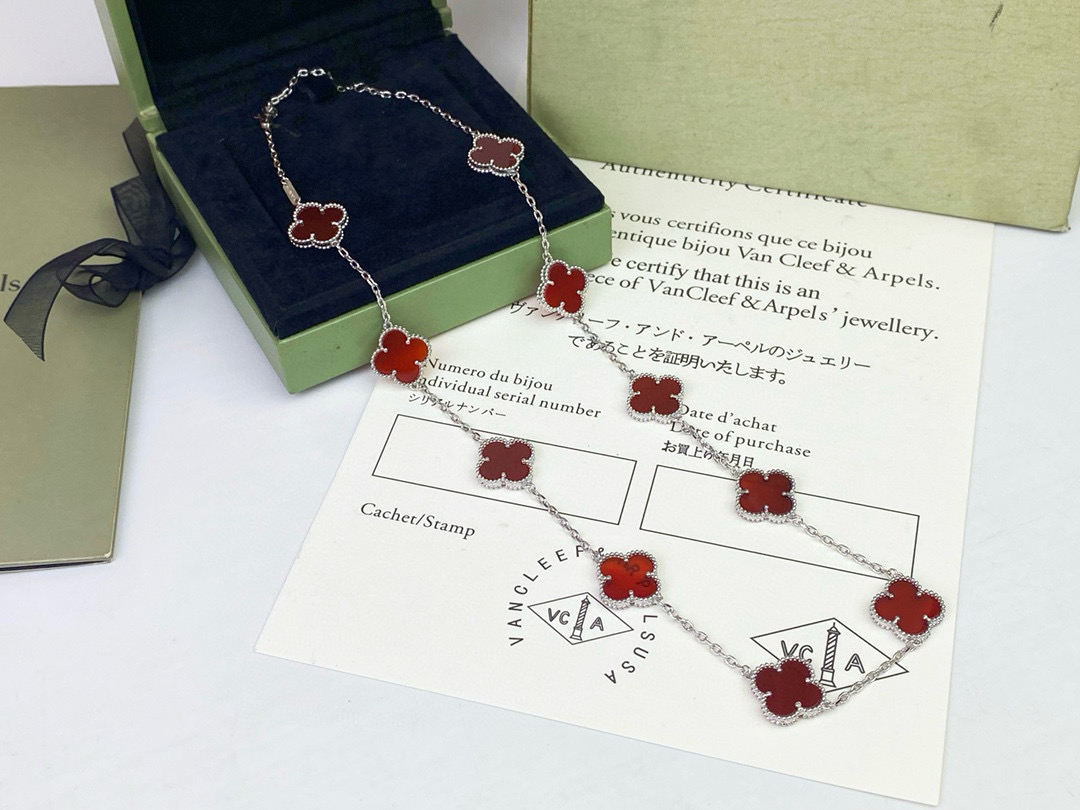 반클리프앤아펠 목걸이