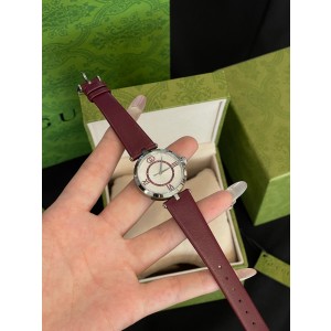 구찌 여자 시계