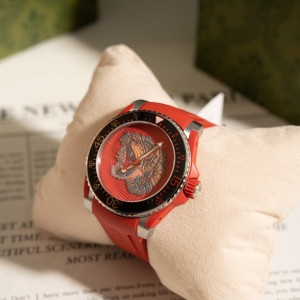 구찌 여자 시계