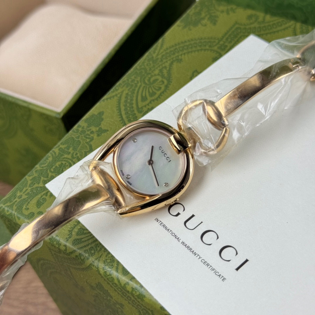 구찌 여자 시계