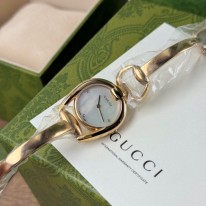 구찌 여자 시계