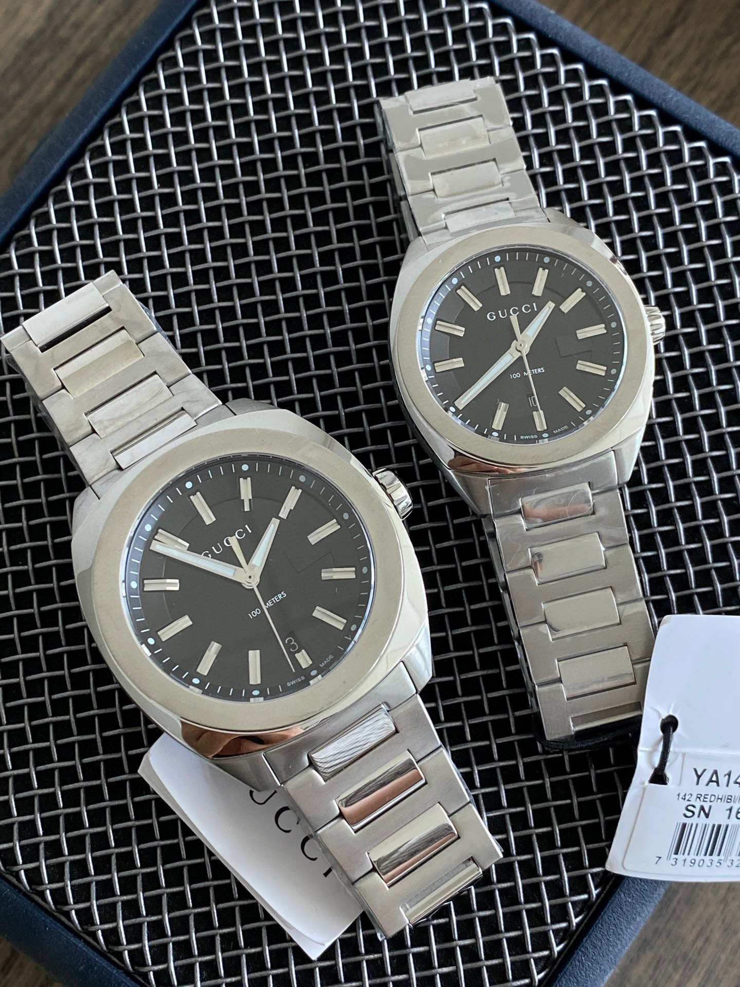 구찌 2칼라 남자 시계