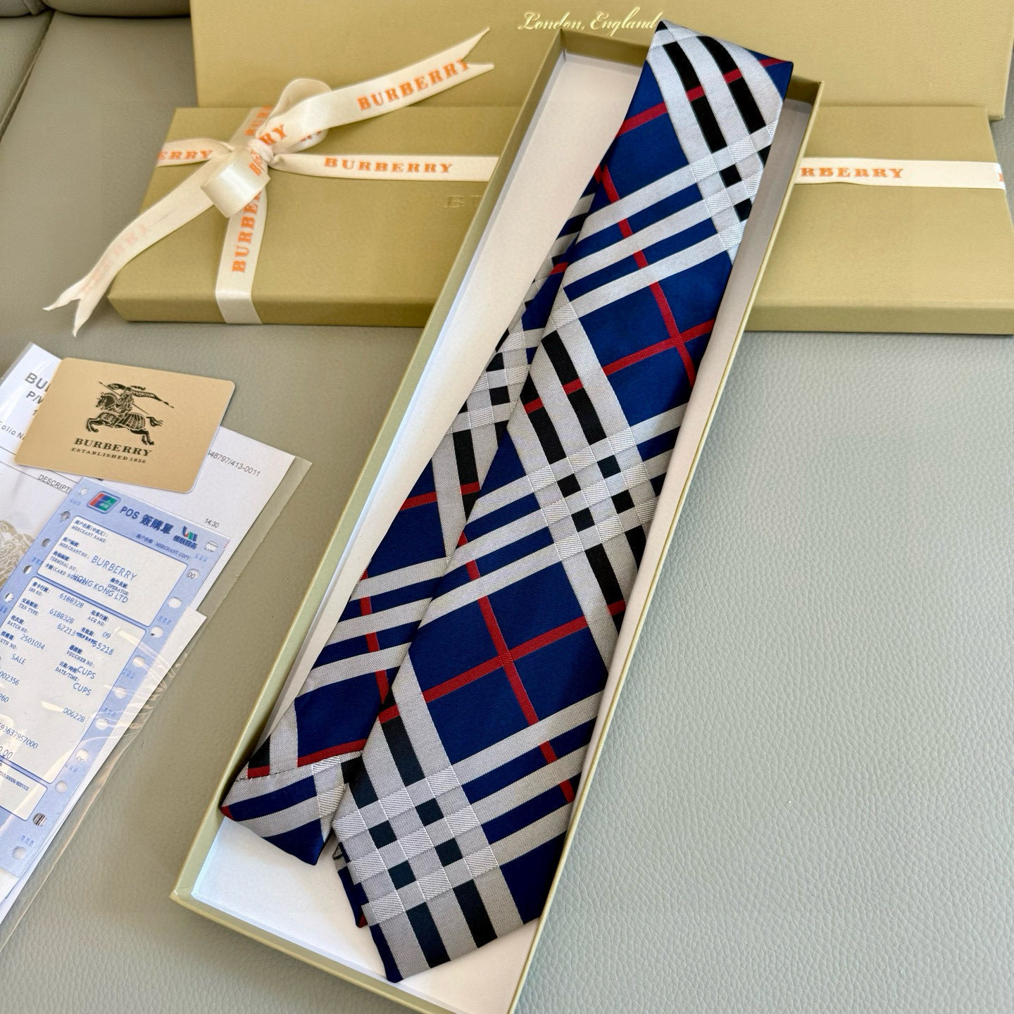 버버리 넥타이