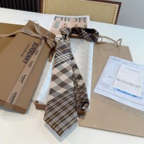 버버리 넥타이