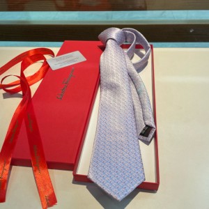 살바토레 페라가모 넥타이