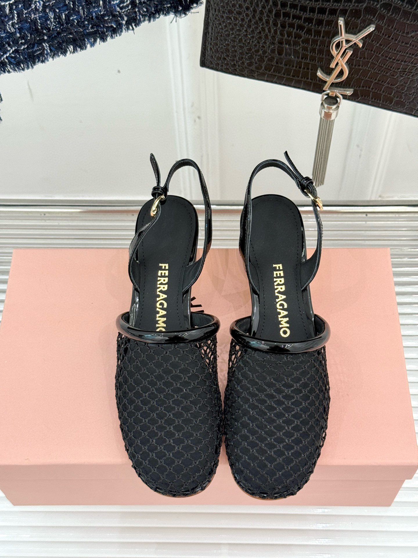 페라가모 여자 신발 구두