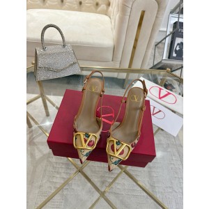 발렌티노 7.5cm 여자 샌들